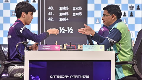Viswanathan Anand (right) and Javokhir Sindarov during their match on the opening day of the fourth season of the Global Chess League