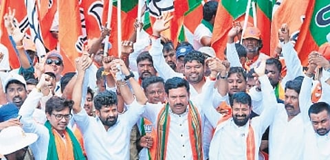 BJP leaders led by party state chief BY Vijayendra during the Ballari Chalo padayatra at Kampli in Ballari district on Monday