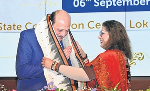 CJ Harish Tandon being felicitated