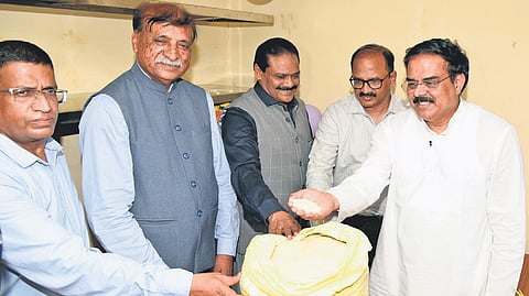 The Minister said the government would provide necessary support to further improve the services and ensure transparency in the functioning of the outlet.