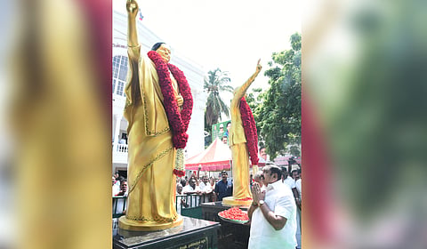 AIADMK general secretary Edappadi K Palaniswami paying tributes to former CM J Jayalalithaa.