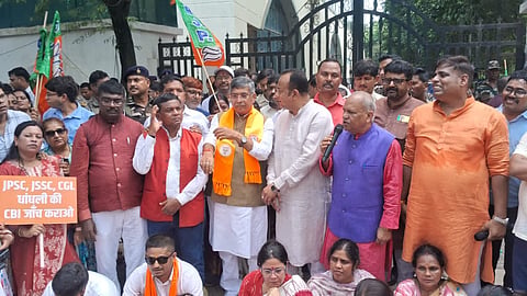 Jharkhand BJP on Tuesday launched a statewide agitation in support of protesting students after the state government failed to respond to its 48-hour ultimatum.