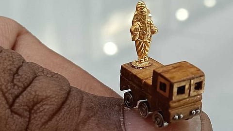 The Ganesh idol, made with 100 milligrams of gold, stands one centimetre tall and 3 mm wide.