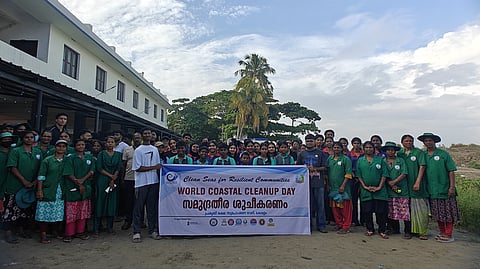 Participants of the clean drive with Haritha Karma Sena members