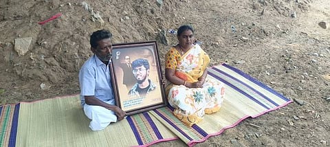 The parents of alleged ‘honour killing’ victim Kavin Selvaganesh withdrew from their agitation on the third day.