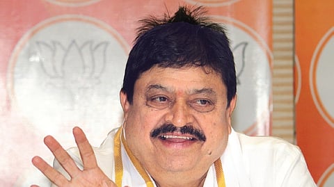 Ramchander Rao recalled that Rahul Gandhi and Abhishek Manu Singhvi had alleged in 2018 that Telangana had 70 lakh bogus votes. The state BJP chief also cited claims by Congress leeders Kamal Nath and Sachin Pilot of 60 lakh and 45 lakh duplicate voters in Madhya Pradesh and Rajasthan respectively.