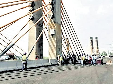 The newly opened Barapullah Phase-III is causing severe congestion due to design flaws at the merge point, prompting the Delhi government to work on short- and long-term solutions.