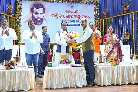 Chief Minister Mohan Charan Majhi at the birth anniversary function of Utkalmani Gopabandhu Das in Bhubaneswar on Friday