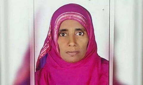 Fathima (60) of Parashuraman Kunnath, Kizhakke Chathallur.