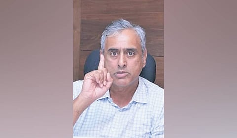 Bengaluru District Election Officer and Greater Bengaluru Authority (GBA) Chief Commissioner Maheshwar Rao.