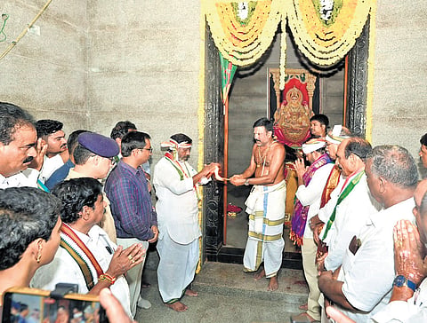 Deputy Chief Minister Mallu Bhatti Vikramarka offers prayers at the Sri Adbhutha Venkateswara Swamy temple at Nacharam in Enkoor mandal of Khammam district on Sunday