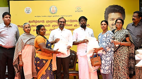 Ministers P Venkataramanan and V Gandhiraj launching the sale of fine rice variety at the Kamadhenu cooperative store in RA Puram of Chennai on Saturday.