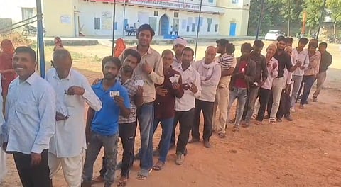 Simple averages of the listed panchayat samiti percentages placed Barmer highest at 88.80%, followed by Bikaner at 87.42% and Phalodi at 86.03%.
