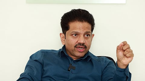 Dr Pravin Thomas