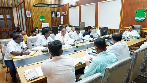 Water Resources Minister N. Chaluvarayaswamy chairing an irrigation review meeting in Belagavi on Monday.