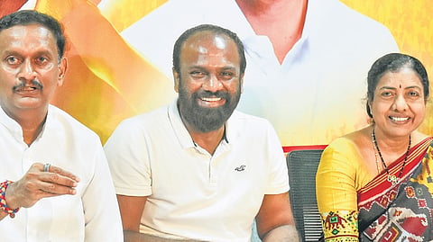 MP Kesineni Sivanath along with Mayoral contestant Vangaveeti Radhakrishna, TDP district president Gadde Anuradha during a press conference