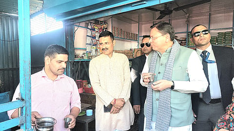 Travelling by road to Dehradun from the GVK helipad, Dhami paused at Mangal Singh’s tea stall near Srinagar Chungi.