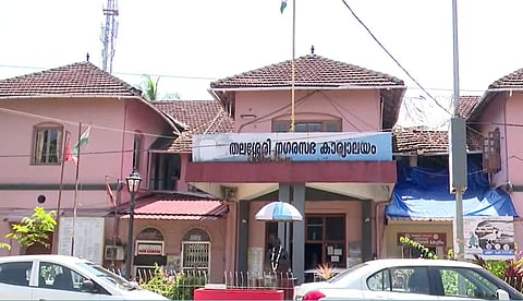 തദ്ദേശപ്പോര് | തുടര്ച്ചയായി ഭരിച്ചത് ആറ് തവണ; വികസന മുരടിപ്പും ഉപയോഗിക്കാത്ത ഫണ്ടും; തലശേരി നഗരസഭയ്ക്കെതിരെ ബിജെപിയുടെ പ്രചാരണ ആയുധം