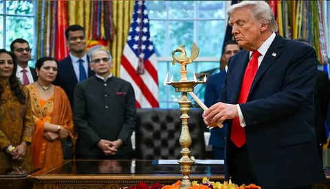 ദീപാവലി ആഘോഷങ്ങളുടെ ഭാഗമായി വൈറ്റ് ഹൗസില് ദീപം തെളിച്ചു; മോദിയുമായി ഫോണില് സംസാരിച്ചെന്ന് ട്രംപ്