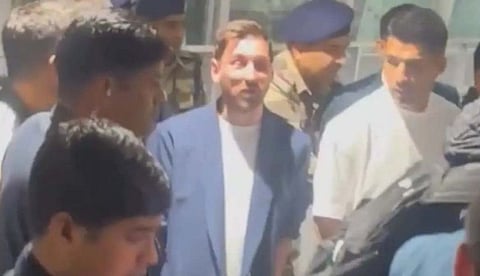 മിശിഹാ ഇന്ത്യയിലെത്തി; ആവേശത്തില് കൊല്ക്കത്ത നഗരം