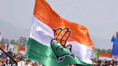 ആകെയുള്ള ആറും പോകുമോ? ബിഹാറില് കോണ്ഗ്രസ് എംഎല്എമാര് എന്ഡിഎയിലേക്ക്?