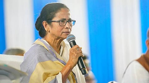 ബംഗാള് സര്ക്കാരിന് തിരിച്ചടി; ഇഡി ഉദ്യോഗസ്ഥർക്കെതിരായ എഫ്ഐആർ സ്റ്റേ ചെയ്ത് സുപ്രിം കോടതി
