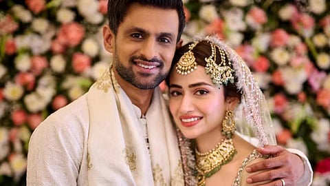 "ലൈക്കിനും ഷെയറിനും അപ്പുറത്ത് കുറച്ച് ജീവിതങ്ങള് കൂടിയുണ്ട്"; മൂന്നാമതും വിവാഹതിനാകുന്നുവെന്ന വാര്ത്തയോട് ഷുഹൈബ് മാലിക്ക്