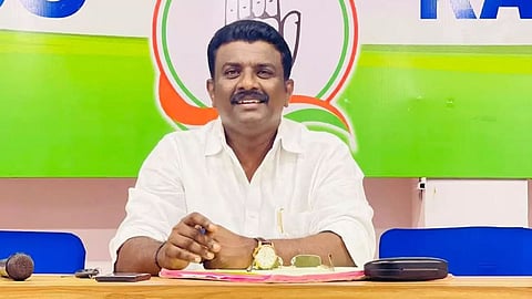 ഓണ്ലൈന് തട്ടിപ്പ് പരാതിയില് കോണ്ഗ്രസ് നേതാവ് തമിഴ്നാട് പൊലീസ് കസ്റ്റഡിയില്