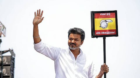 തമിഴ്നാട്ടിലെ രാഷ്ട്രീയ പ്രതിസന്ധി അയയുന്നു? ടിവികെയെ പിന്തുണയ്ക്കാൻ ഇടത് പാർട്ടികളും വിസികെയും