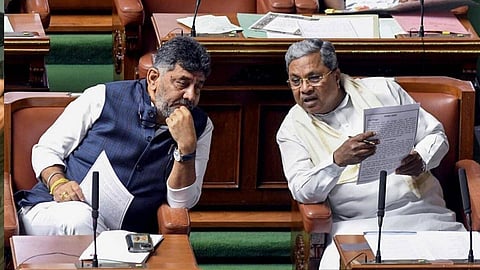 കര്ണാടകയില് മുഖ്യമന്ത്രി മാറ്റമൊന്നുമില്ല; ഡല്ഹിയില് നടന്നത് പതിവ് കൂടിക്കാഴ്ചയെന്ന് കോണ്ഗ്രസ്