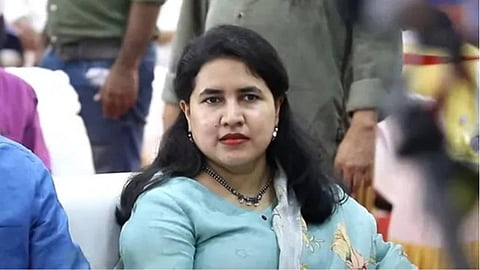 ED freezes Veena's bank account
