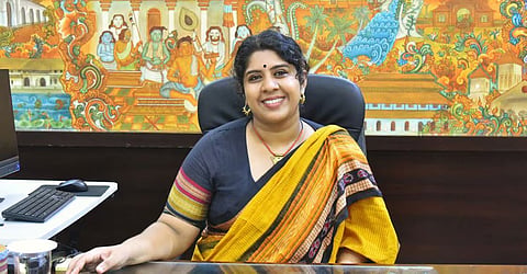 കോഴിക്കോട് നിപ ബാധിതന്റെ ആരോഗ്യനില ഗുരുതരം, പുതുതായി ആർക്കും രോഗ ലക്ഷണങ്ങളില്ലെന്ന് ജില്ലാ കളക്ടർ