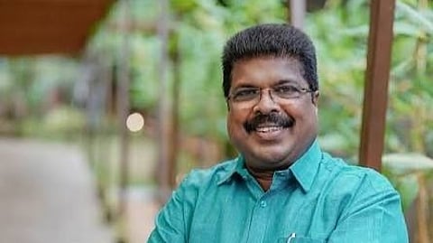 വഴിതടഞ്ഞതിന് നില്പ്പുശിക്ഷയും 1600 രൂപ പിഴയും; മുൻ എംഎൽഎ പി.പി. ചിത്തരഞ്ജന് ശിക്ഷിച്ച് കോടതി