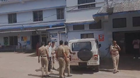 Attempt to break into Nedumangad station and free those in cells