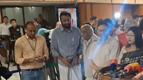 തൃണമൂൽ വിമതര് യോഗത്തില്; കേന്ദ്രം വിളിച്ച സർവകക്ഷി യോഗം ബഹിഷ്കരിച്ച് പ്രതിപക്ഷം
