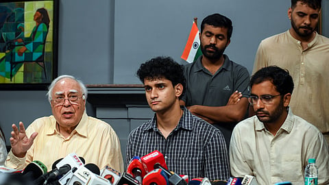'ഉറപ്പ് പാലിച്ചില്ല, കേന്ദ്ര സര്ക്കാര് വഞ്ചിച്ചു, എഫ്ഐആര് പിന്വലിച്ചില്ലെങ്കില് സമരം'; മുന്നറിയിപ്പുമായി സിജെപി