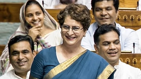 വിദ്യാർഥികൾ എന്താ തീവ്രവാദികളാണോ? ക്യാമറയുടെ ആംഗിൾ അല്ല, പ്രധാനമന്ത്രി ഹൃദയത്തിന്റെ ആംഗിൾ മാറ്റണം: പ്രിയങ്ക ഗാന്ധി