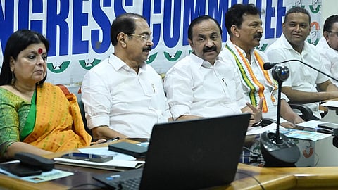 പിഎം ശ്രീയില് കോണ്ഗ്രസില് രണ്ടുപക്ഷം; നടപ്പാക്കരുതെന്ന് ദീപ ദാസ് മുൻഷി, പിന്മാറാനാകില്ലെന്ന് മുഖ്യമന്ത്രി വി.ഡി. സതീശന്