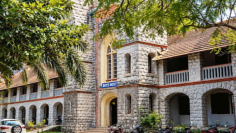 തിരുവനന്തപുരം യൂണിവേഴ്സിറ്റി കോളേജ് ഹോസ്റ്റലിലെ സംഘർഷം: അന്വേഷണ സമിതിയെ നിയോഗിച്ചുള്ള സർക്കാർ ഉത്തരവിൽ ഗുരുതര പരാമർശം
