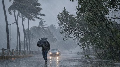 അതിശക്ത മഴ തുടരും... 10 ജില്ലകളിൽ ഇന്ന് ഓറഞ്ച് അലേർട്ട്, നാളെയും വ്യാപകമഴയ്ക്ക് സാധ്യത