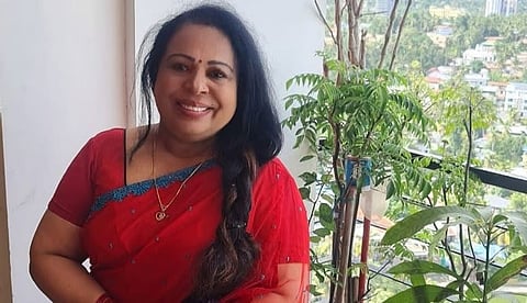 "വെല്ലുവിളിക്കുന്നു, ഒരു ചികിത്സയും നടത്തിട്ടില്ല"; ഔഷധിയില് നിയമവിരുദ്ധ സൗന്ദര്യ ചികിത്സ നടത്തിയെന്ന ആരോപണത്തില് ശോഭനാ ജോര്ജ്