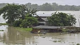 പ്രളയക്കെടുതിയിൽ വടക്കുകിഴക്കൻ സംസ്ഥാനങ്ങൾ; അസമിൽ 38 മരണം