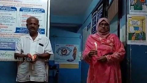 തിരുവമ്പാടി കെഎസ്ഇബി ഓഫീസിന് മുന്നില് റസാഖും കുടുംബവും
