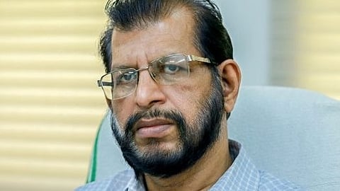 "ഗവര്ണര് ഉപയോഗിക്കുന്നത് പാന്പരാഗോ?"; യാത്രയയപ്പ് സമ്മേളനത്തിൽ ഗവര്ണറെ പരിഹസിച്ച് കാലിക്കറ്റ് വിസി