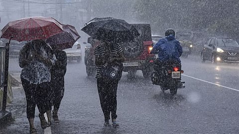 അതിതീവ്ര മഴ: സംസ്ഥാനത്തുടനീളം വ്യാപക നാശനഷ്ടം