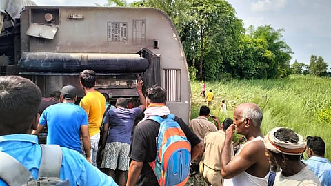 അപകടത്തിൽപ്പെട്ട ചണ്ഡീഗഡ്-ദിബ്രുഗഡ് എക്സ്പ്രസ്