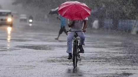 വയനാട് അതിതീവ്ര മഴ: ഉരുൾപൊട്ടൽ സാധ്യതാ പ്രദേശങ്ങളിൽ ജാഗ്രത പുലർത്തണം., മുന്നറിയിപ്പുമായി ജില്ലാ കളക്ടർ