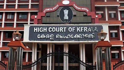 കാഫിർ സ്ക്രീൻ ഷോട്ട് വിവാദം: പോസ്റ്റിൻ്റെ ഉറവിടം കണ്ടെത്തണമെന്ന് ഹൈക്കോടതി