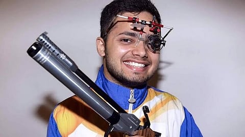 പാരാലിംപിക്സില് തങ്കത്തിളക്കത്തിനൊപ്പം വെള്ളിയും; ഷൂട്ടിങ്ങില് ഇന്ത്യയുടെ മനീഷ് നർവാളിന് രണ്ടാം സ്ഥാനം