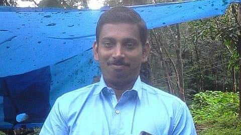 അയല്വീട്ടിലെ വൈദ്യുതി തകരാർ പരിഹരിക്കുന്നതിനിടെ ഷോക്കേറ്റ് യുവാവ് മരിച്ചു